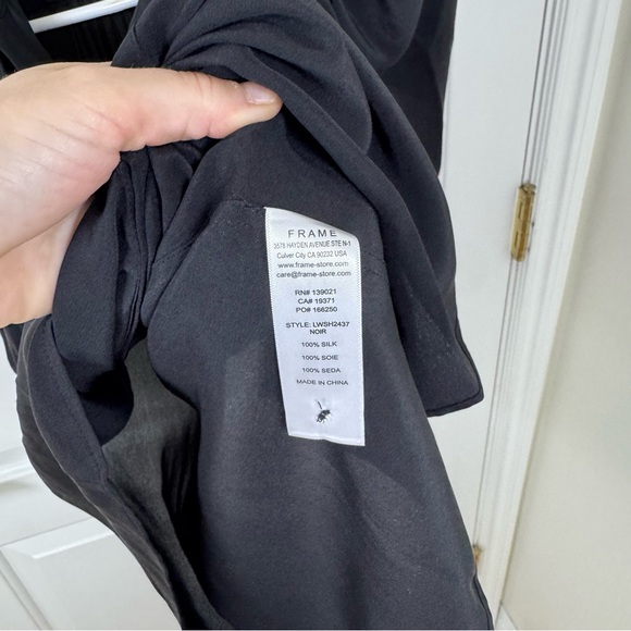 Frame Gillian Puffed-Shoulder Silk-Crepe Top - Picture 6 of 6